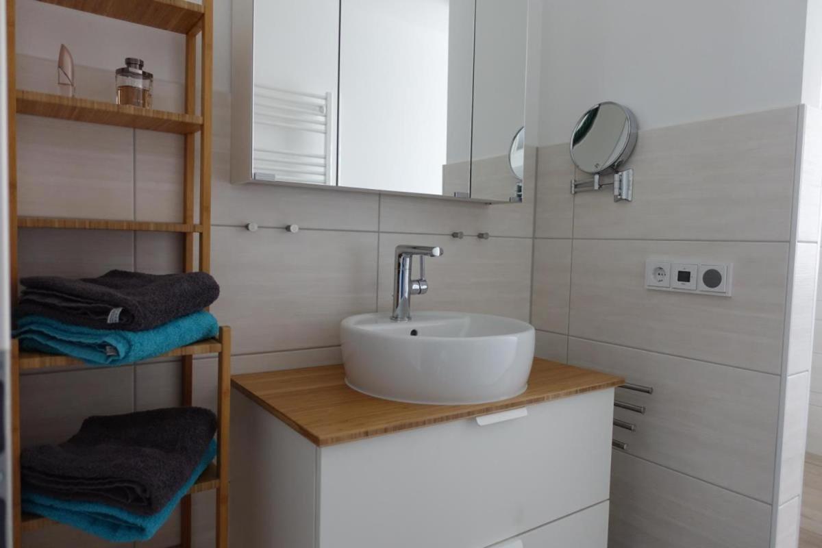 בורן Ferienwohnung De Windroos מראה חיצוני תמונה
