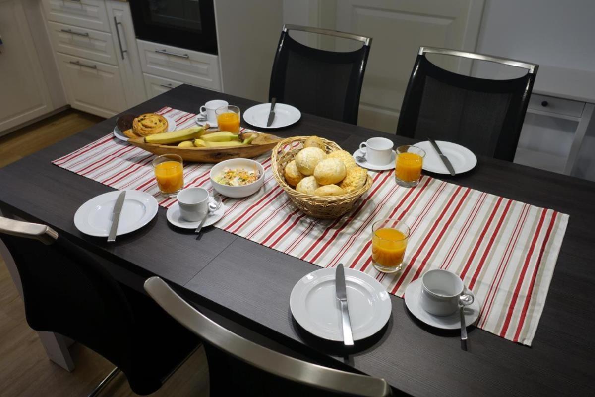 בורן Ferienwohnung De Windroos מראה חיצוני תמונה